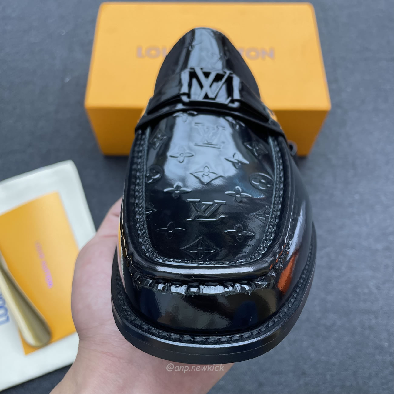 Louis Vuitton Spring Summer 2023 Major Loafers (8) - newkick.vip